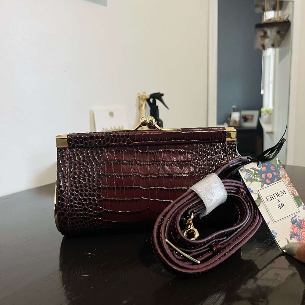 2017 ERDEM × H&M Small Faux Leather
Croc Shoulder Bag